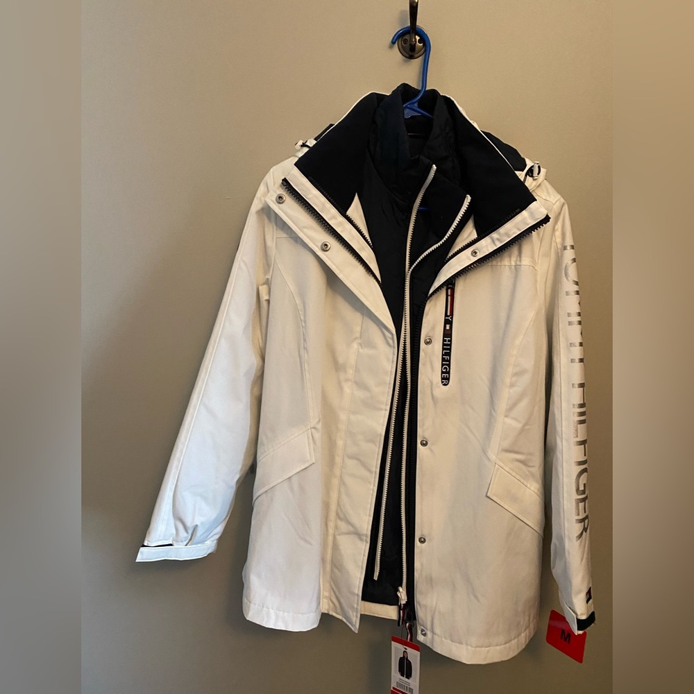 Tommy Hilfiger Women’s White Coat with Blue Inner Layer NWT